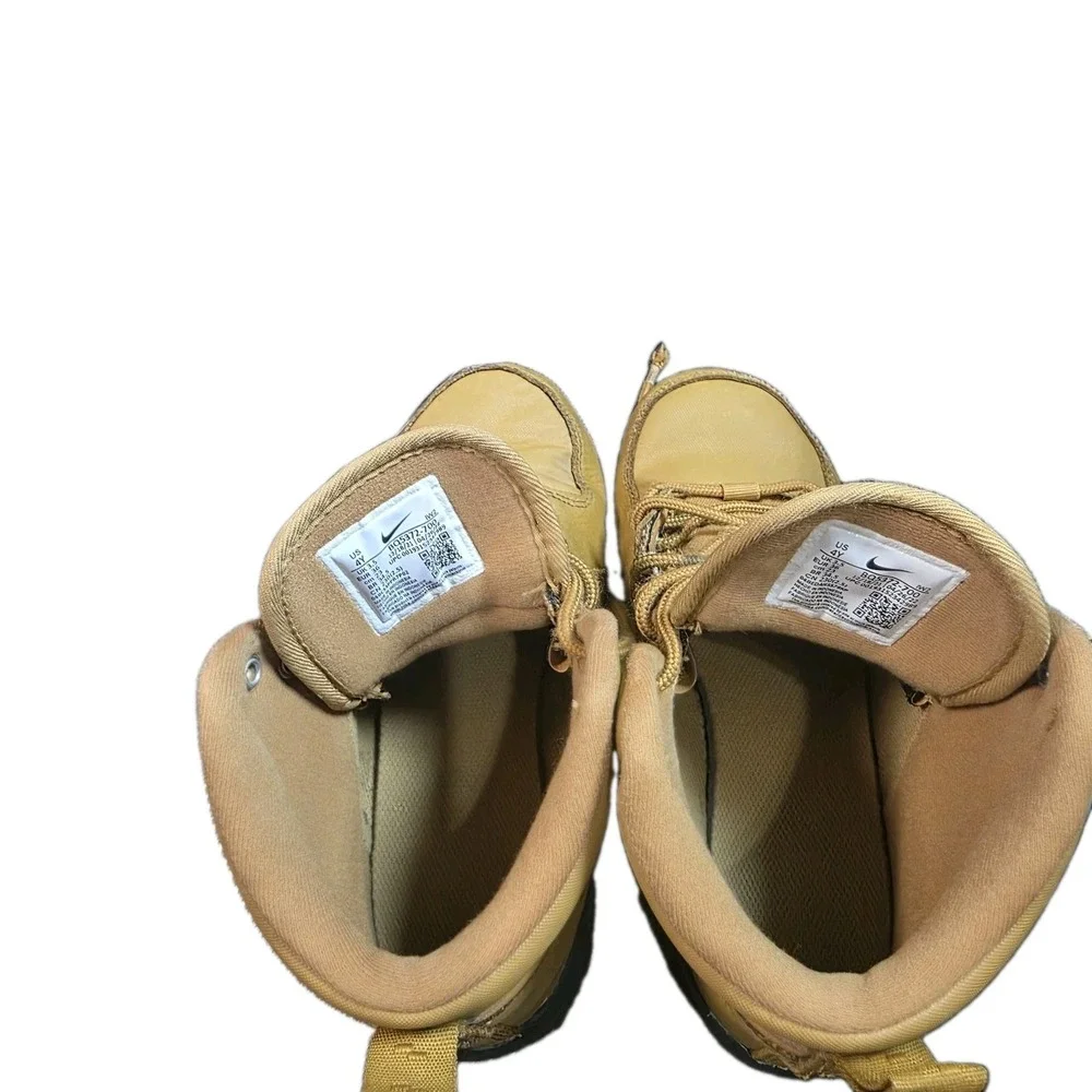 Nike Manoa Leather Wheat GS Boys Girls Kids Boots BQ5372-700 Size 4Y 4 Youth